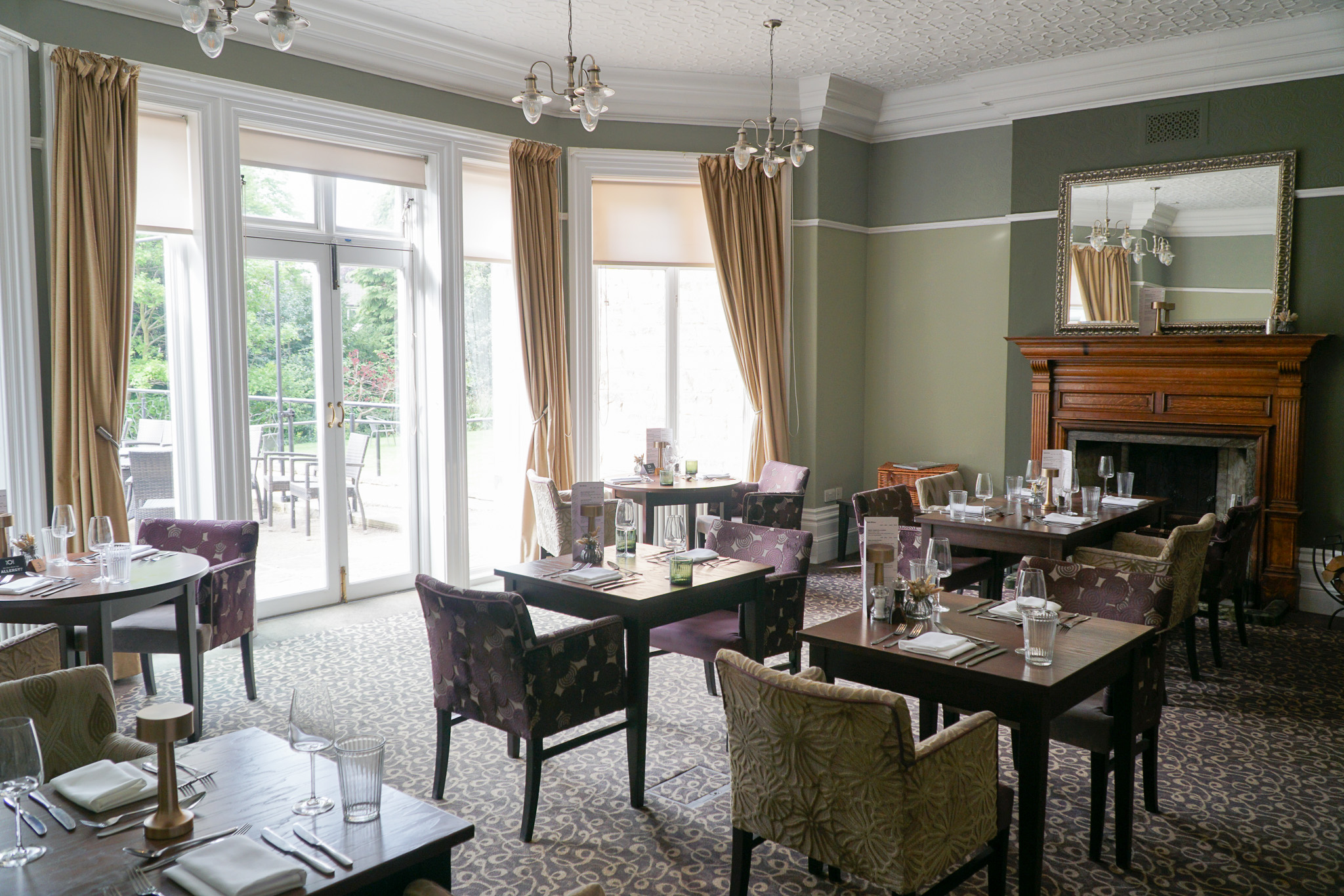 Dining-2