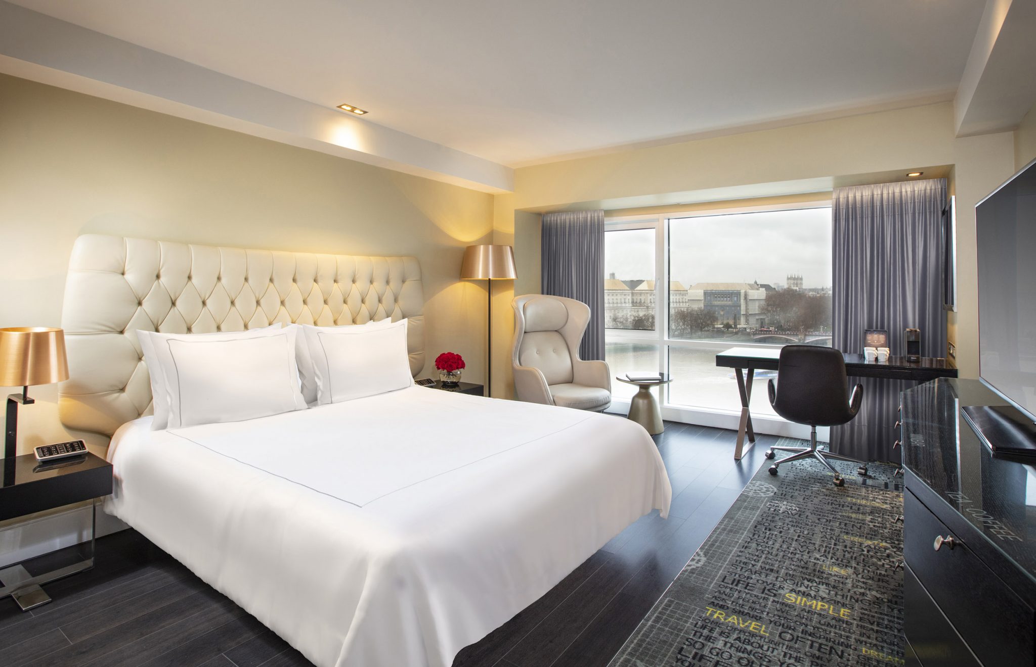 Executive-room-River-View-1-1