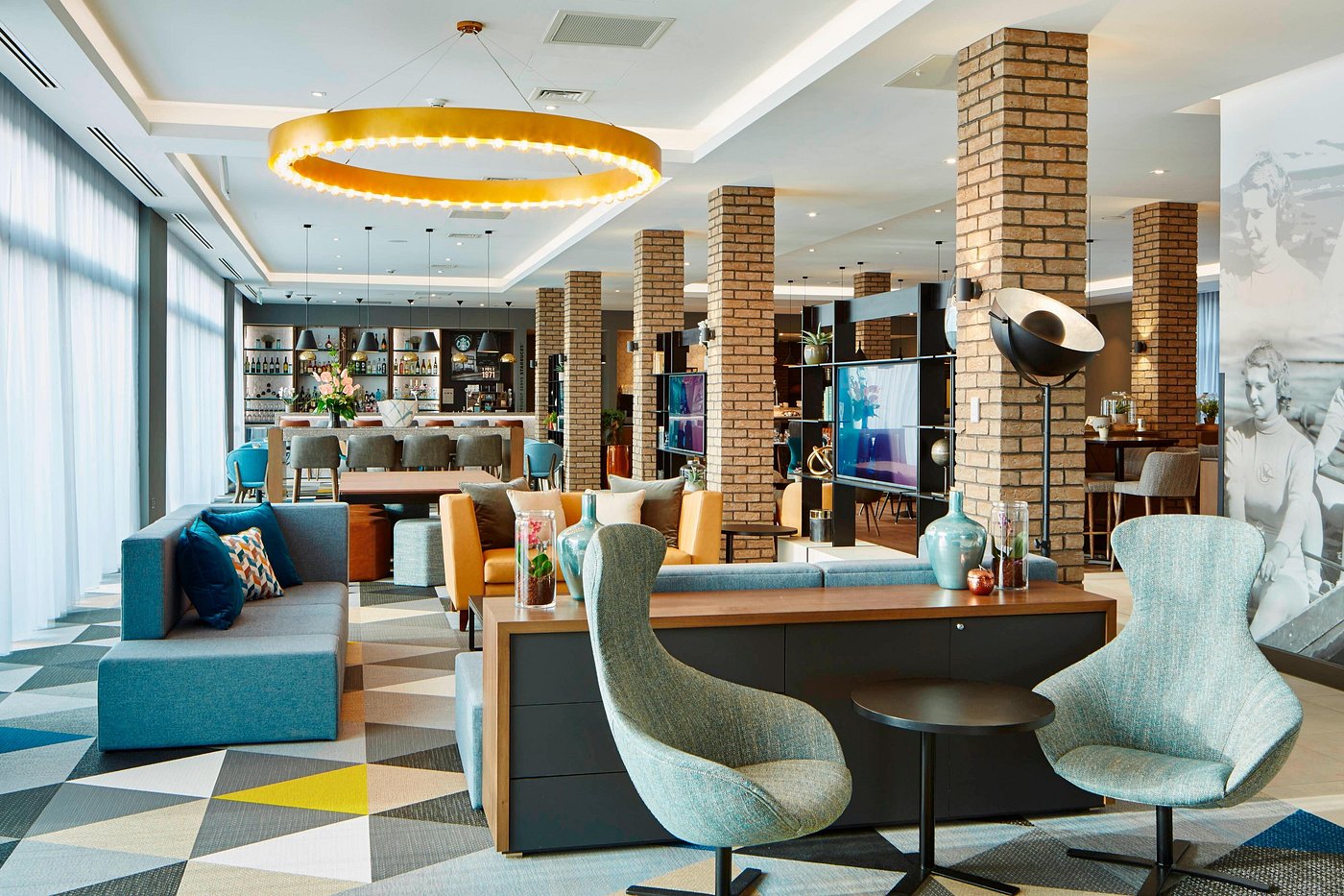 Lobby-Lounge-1