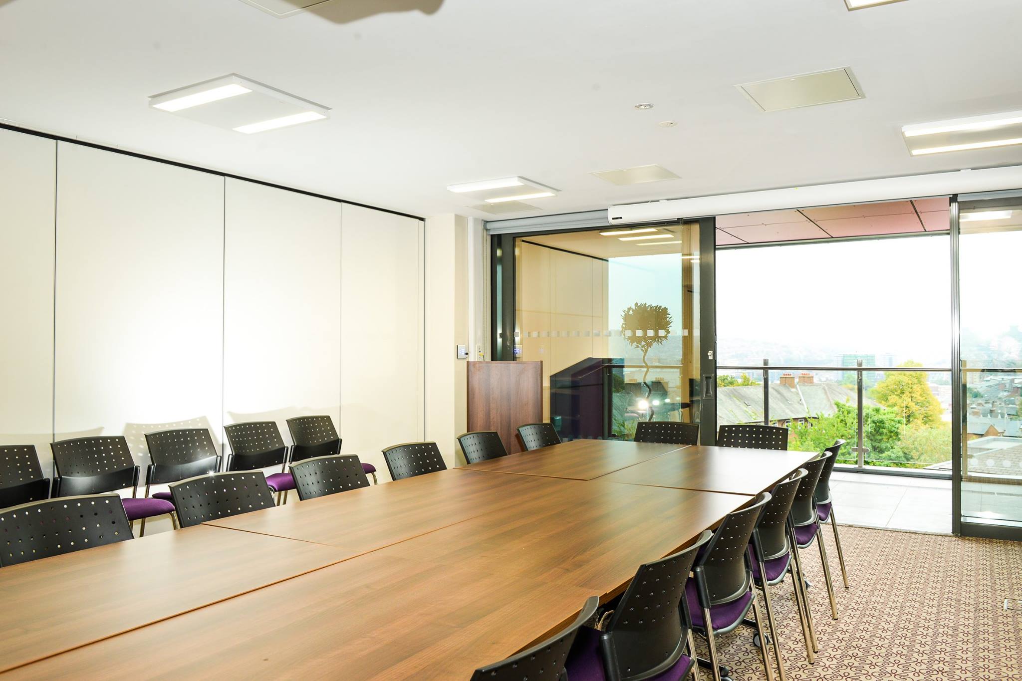 Meeting-room-garden-view-1