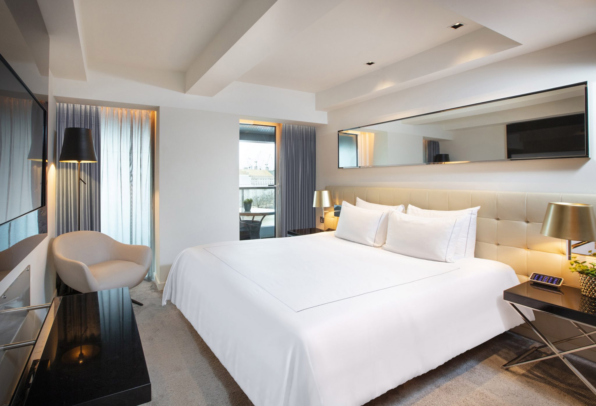 Suite-Riverview-Balcony-1