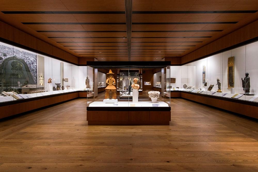 gallery-hall-1