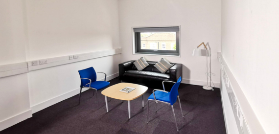 one-on-one-meeting-room-1