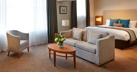 2241284-Amba-Hotel-Charing-Cross-Suite-4-DEF