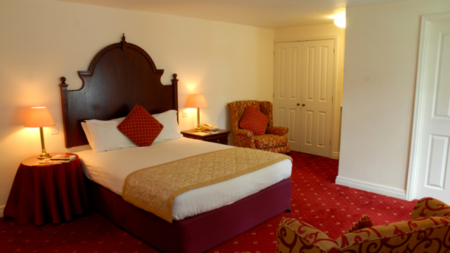 6346_tortworth_court_four_pillars_hotel_10