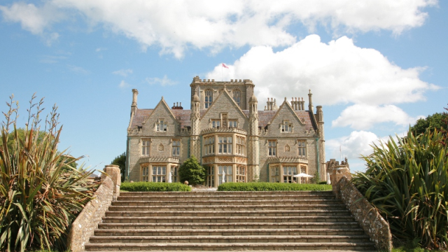 6346_tortworth_court_four_pillars_hotel_7