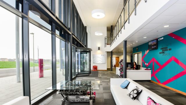 8279143-interior19-800-web