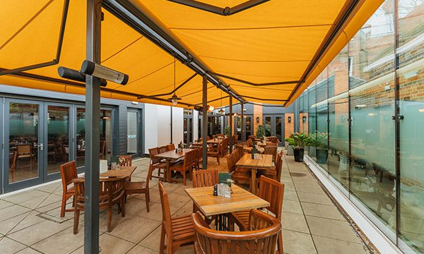 Crown-and-Greyhound-alfresco