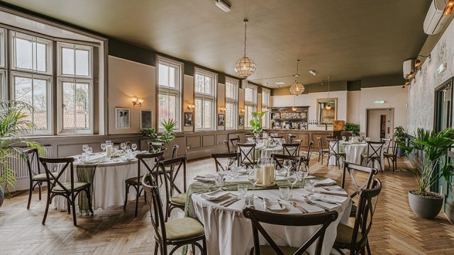 Crown-and-Greyhound-private-dining