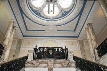 Goldsmiths-Deptford-Town-Hall-Top-Of-Stairs-1