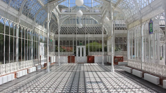 Horniman-Conservatory-wedding-reception