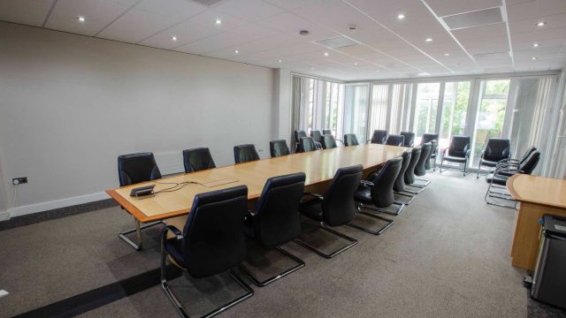 London-South-Bank-U-boardroom