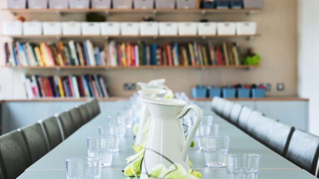 VH_CreativeStudio_LongTable 2
